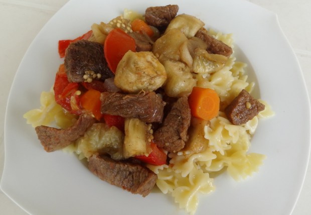 faraflle pasta with meat and vegetables 1